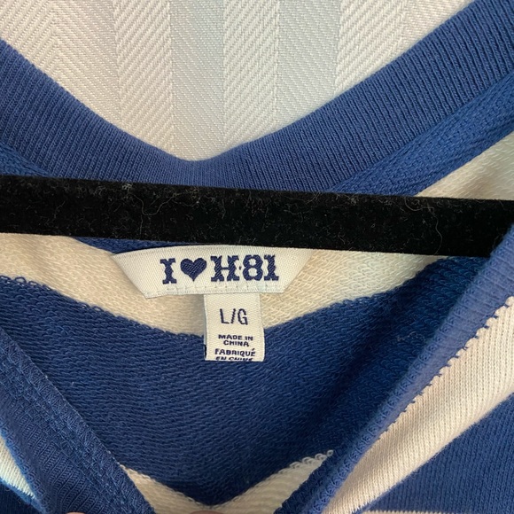 Striped Short Sleeve Sweatshirt - Picture 3 of 4